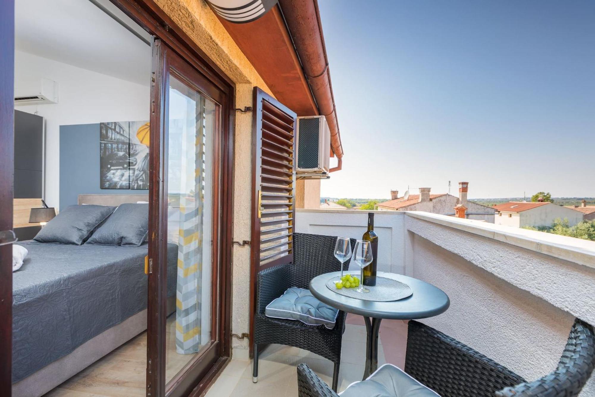 Marceta - Apartments & Rooms With Swimming Pool Fažana Kültér fotó