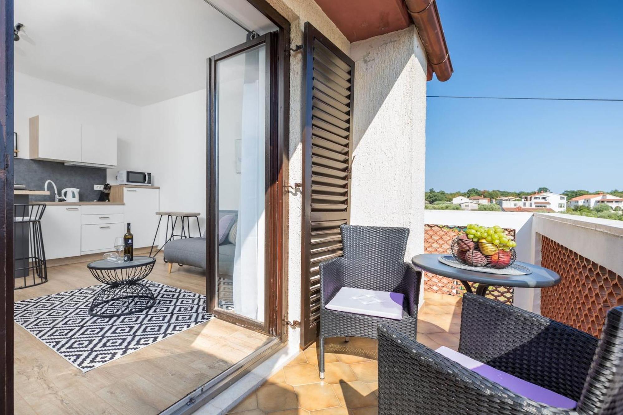 Marceta - Apartments & Rooms With Swimming Pool Fažana Kültér fotó